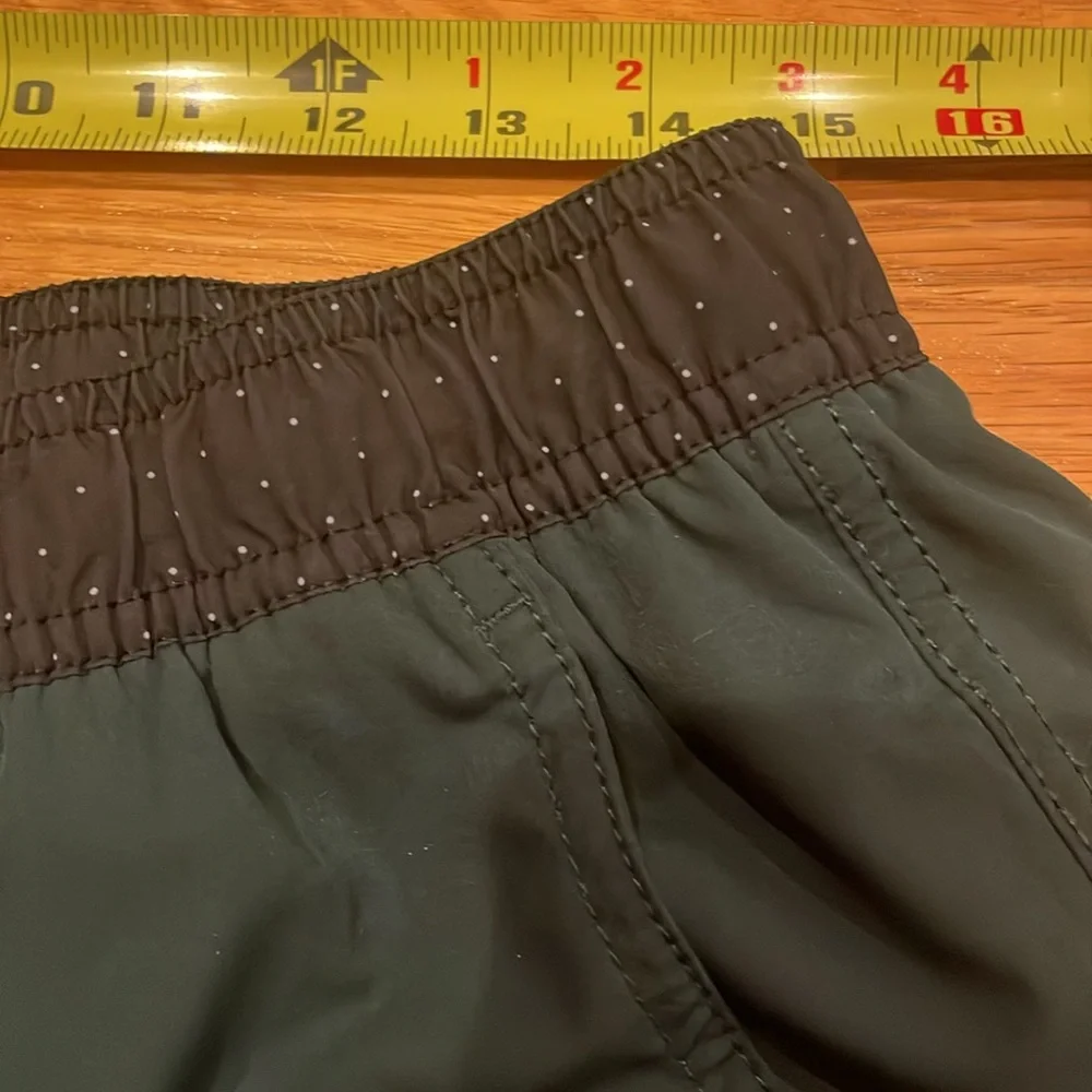 Vuori Shorts - Picture 7 of 9